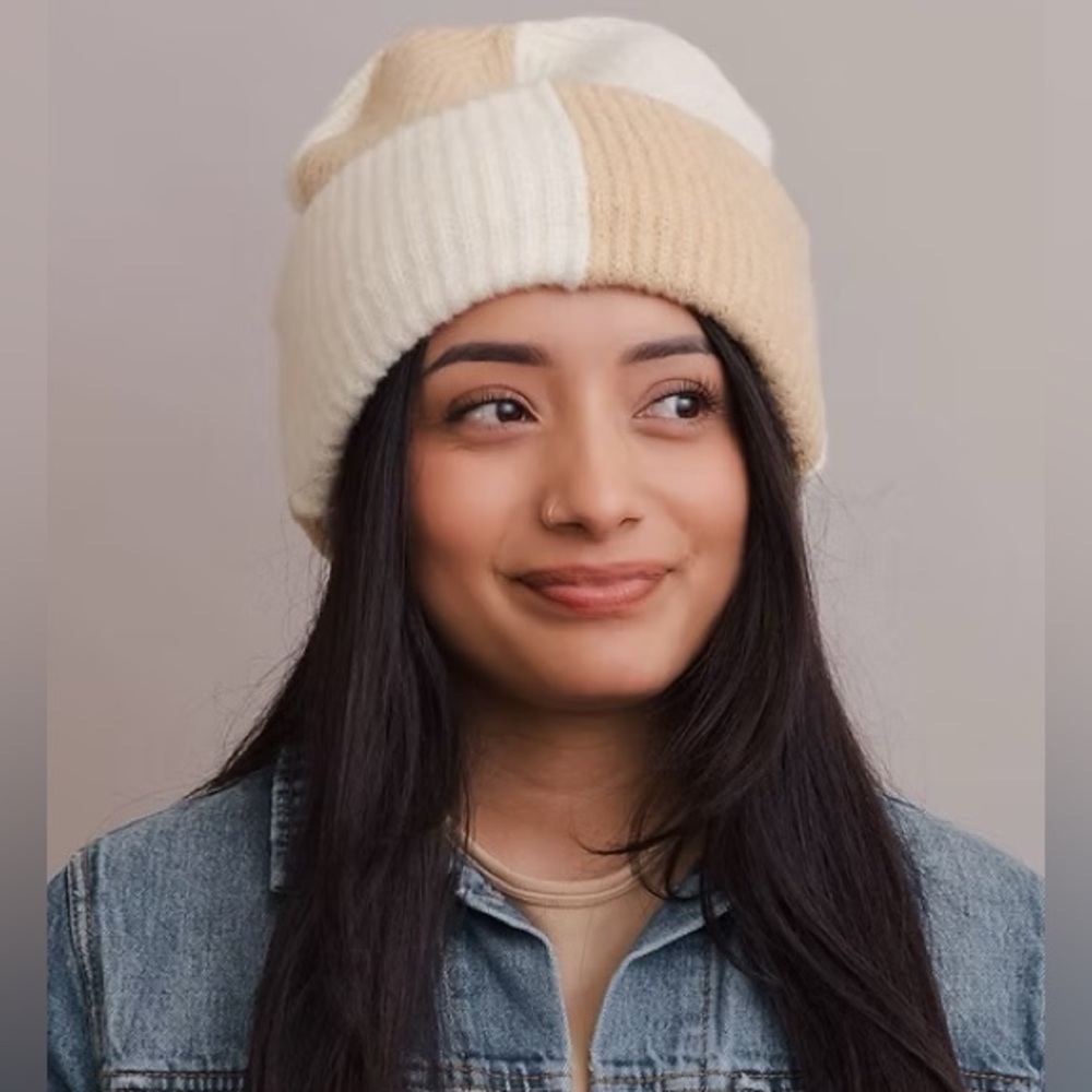 1 Left!! ✨Checkered Knit Beanie
